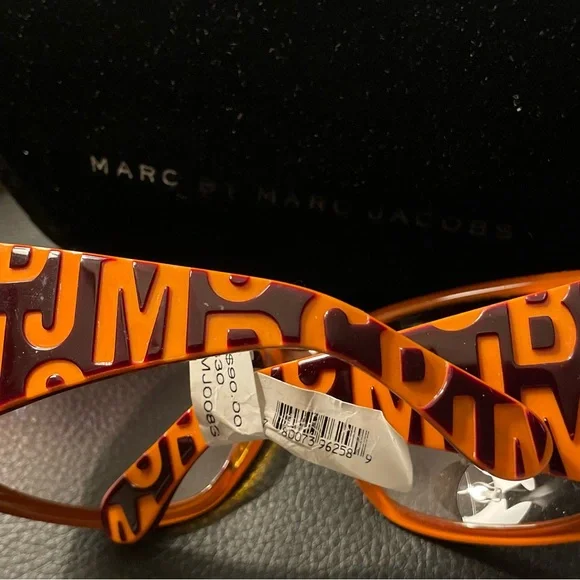 Marc By Marc Jacobs Oversized Tortoiseshell Brown Sunglasses - Picture 2 of 6